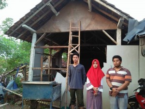 Foto rumah adik ismawati yang terkena puting beliung